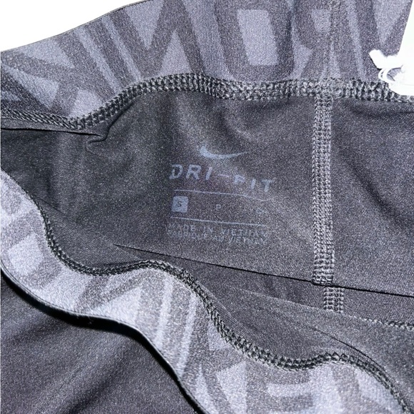 Nike Pro 3/4 Length Training Tights 838055-010 Black Dri Fit Men’s Size Small - Picture 3 of 4